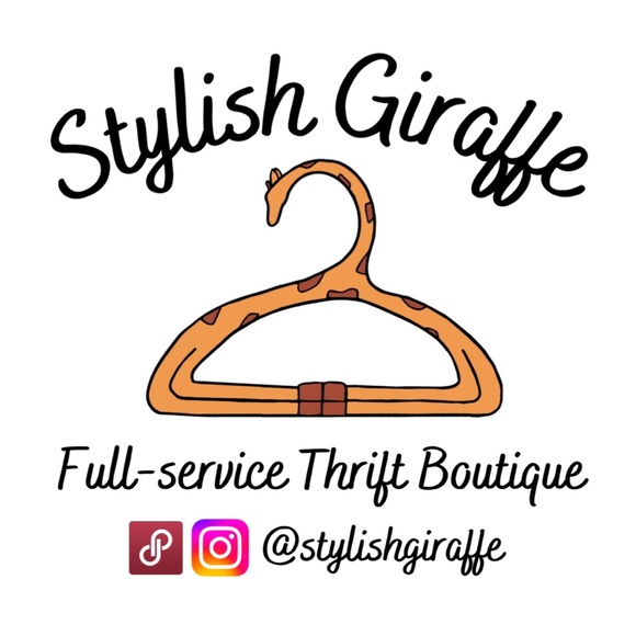 @stylishgiraffe is live! Silent Show Up To 75% Off! Gift Thrifted ✨️🎁 - Picture 14 of 15
